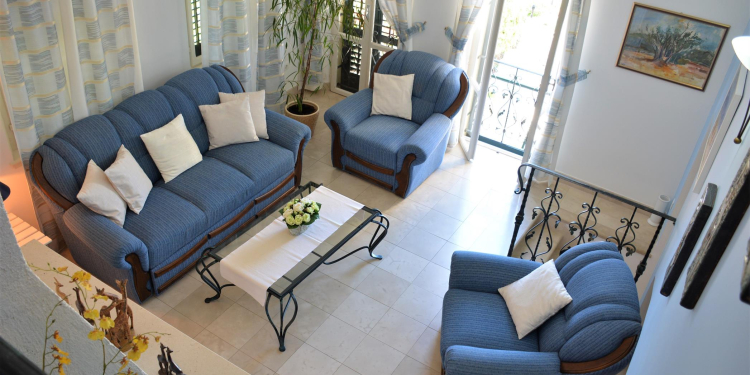 Beachfront Villa Gradina